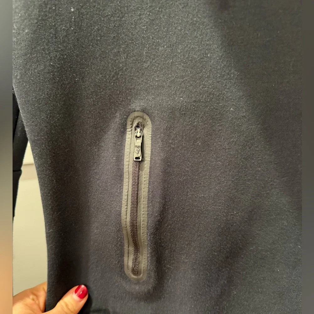 Nike Tech Fleece Women's Hoodie. Black. Size XS.